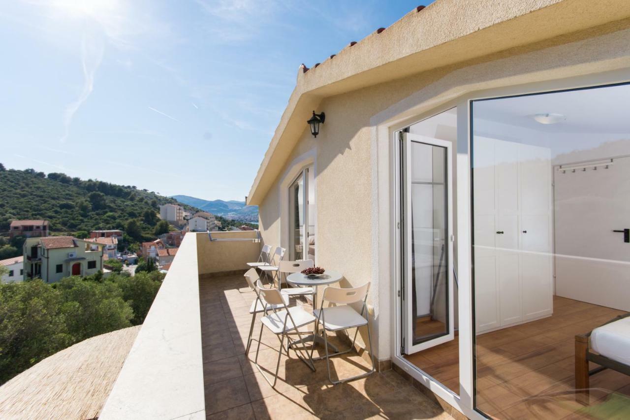 Apartments Bluesky Trogir Exterior photo